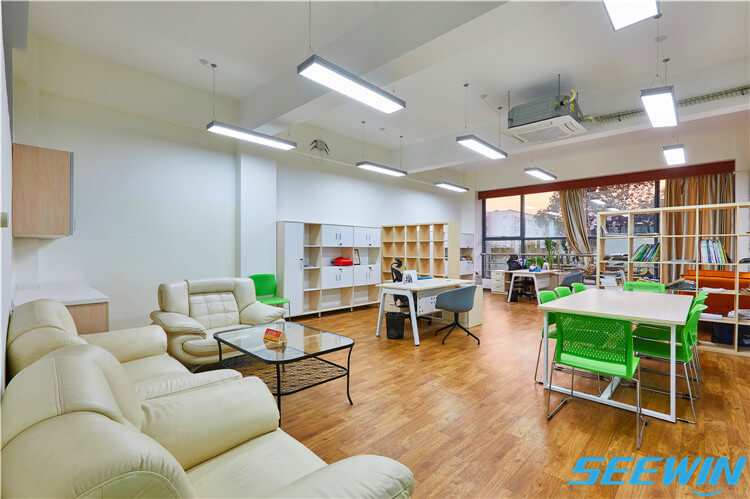 學校行政辦公桌