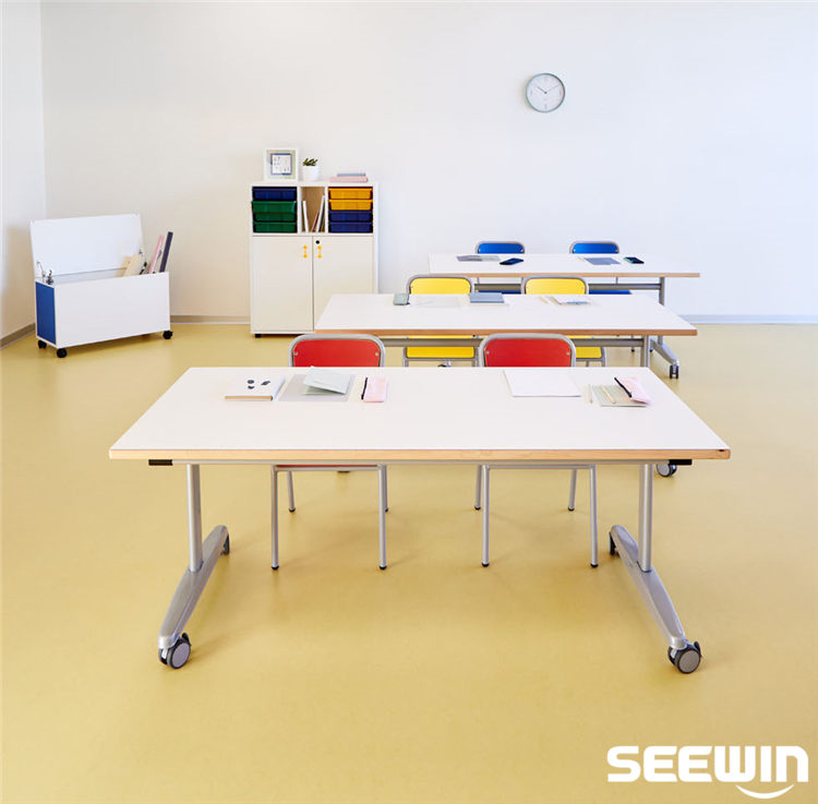 學生課桌椅